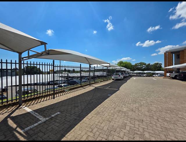 120M² OFFICE TO LET IN LANGENHOVENPARK